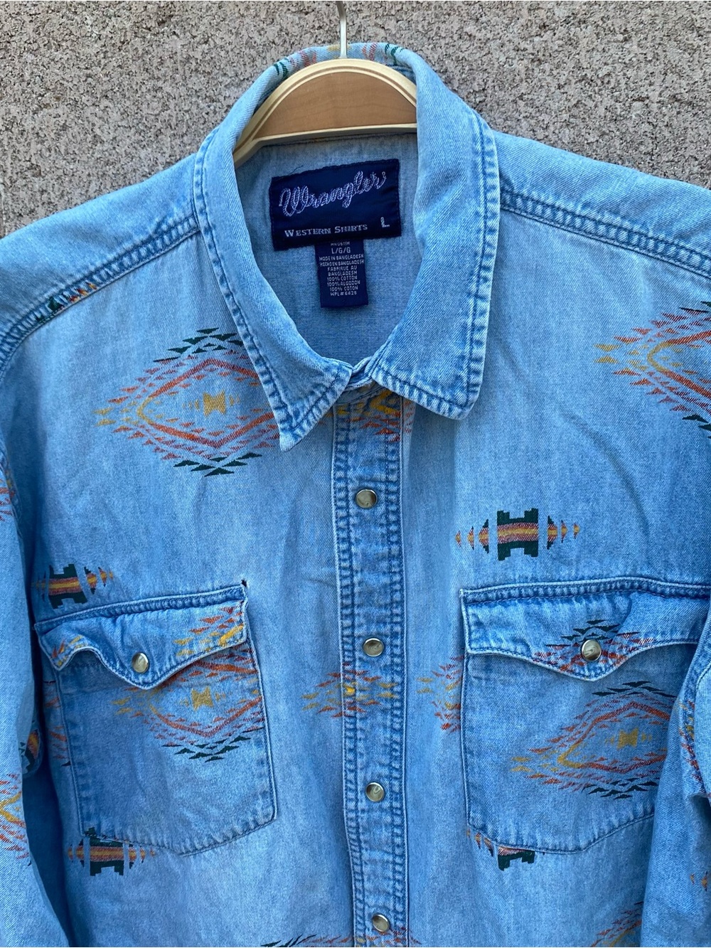 Vintage Wrangler Western Pearl Snap Shirt Men's Large Denim Aztec Southwest - Picture 3 of 6